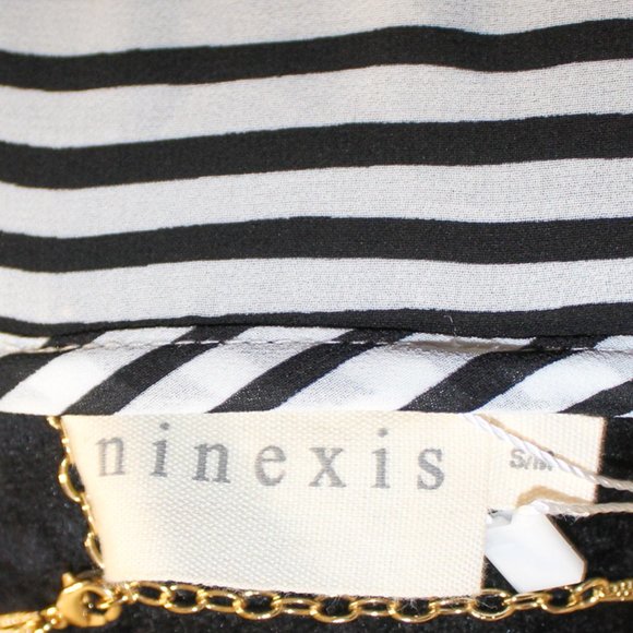 Women Blouse - Picture 8 of 8